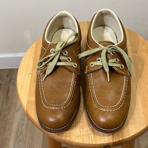Brunswick vintage tan leather bowling shoes. Size 7.